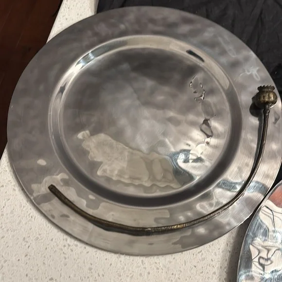 2 MICHAEL ARAM Stainless Steel Art Crafted 13" Plates with dust bags - Picture 2 of 6